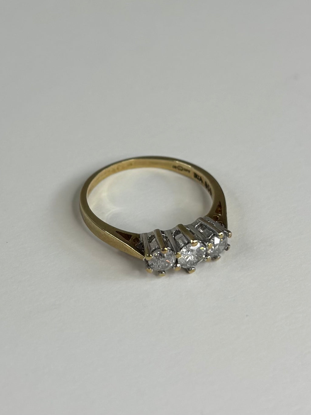 9ct Gold 0.50ct Diamond Three Stone Ring Size K 1.9g Great Condition