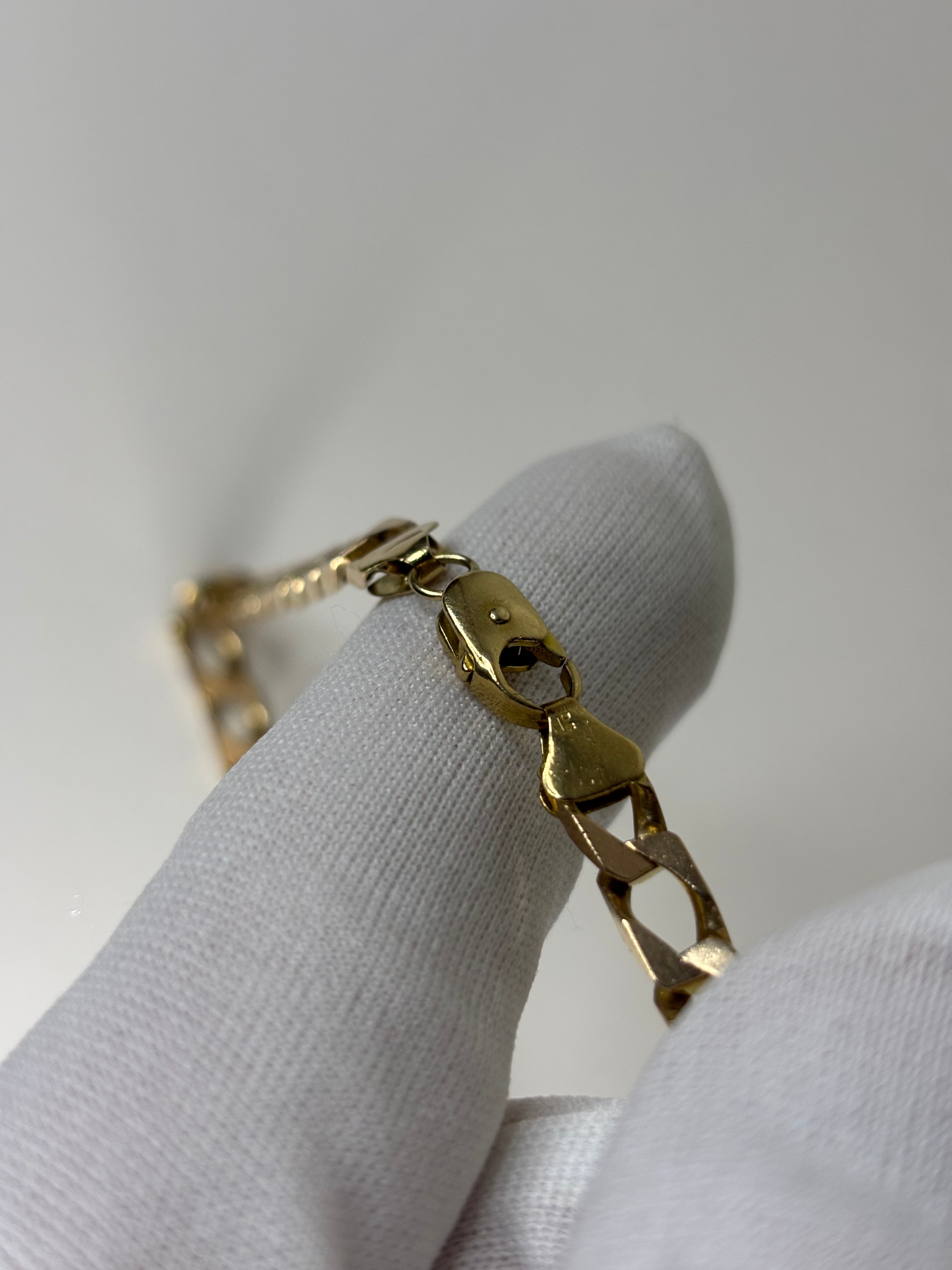 9ct Yellow Gold Curb Chain Great Condition 22.3g 19”