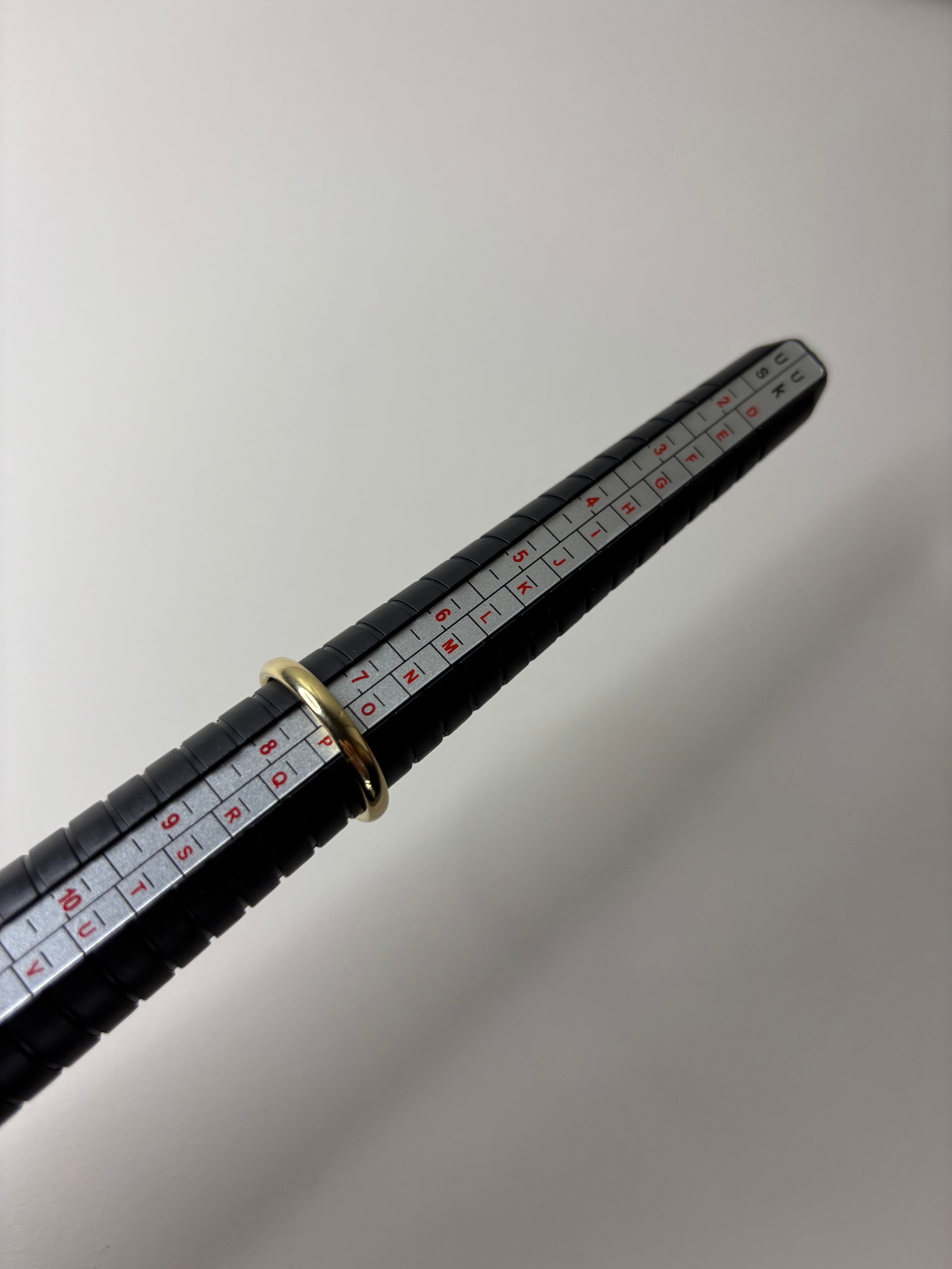 9ct Gold Ring Size P 2.9g Great Condition Fully Hallmarked