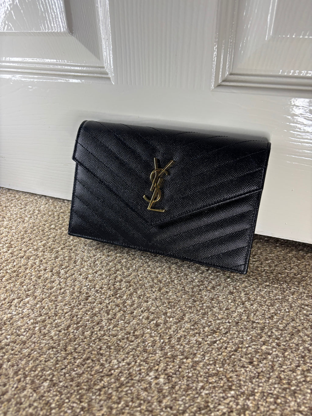 YSL Yves Saint Laurent Cassandre Envelope Chain Wallet Excellent Condition