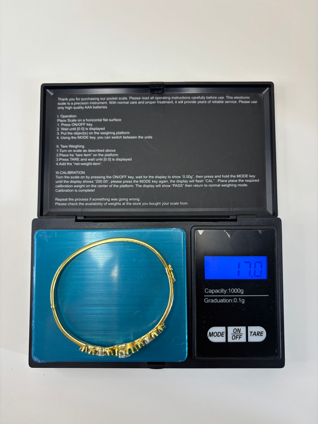 18ct Gold Emerald Bangle Bracelet 17g Good Condition
