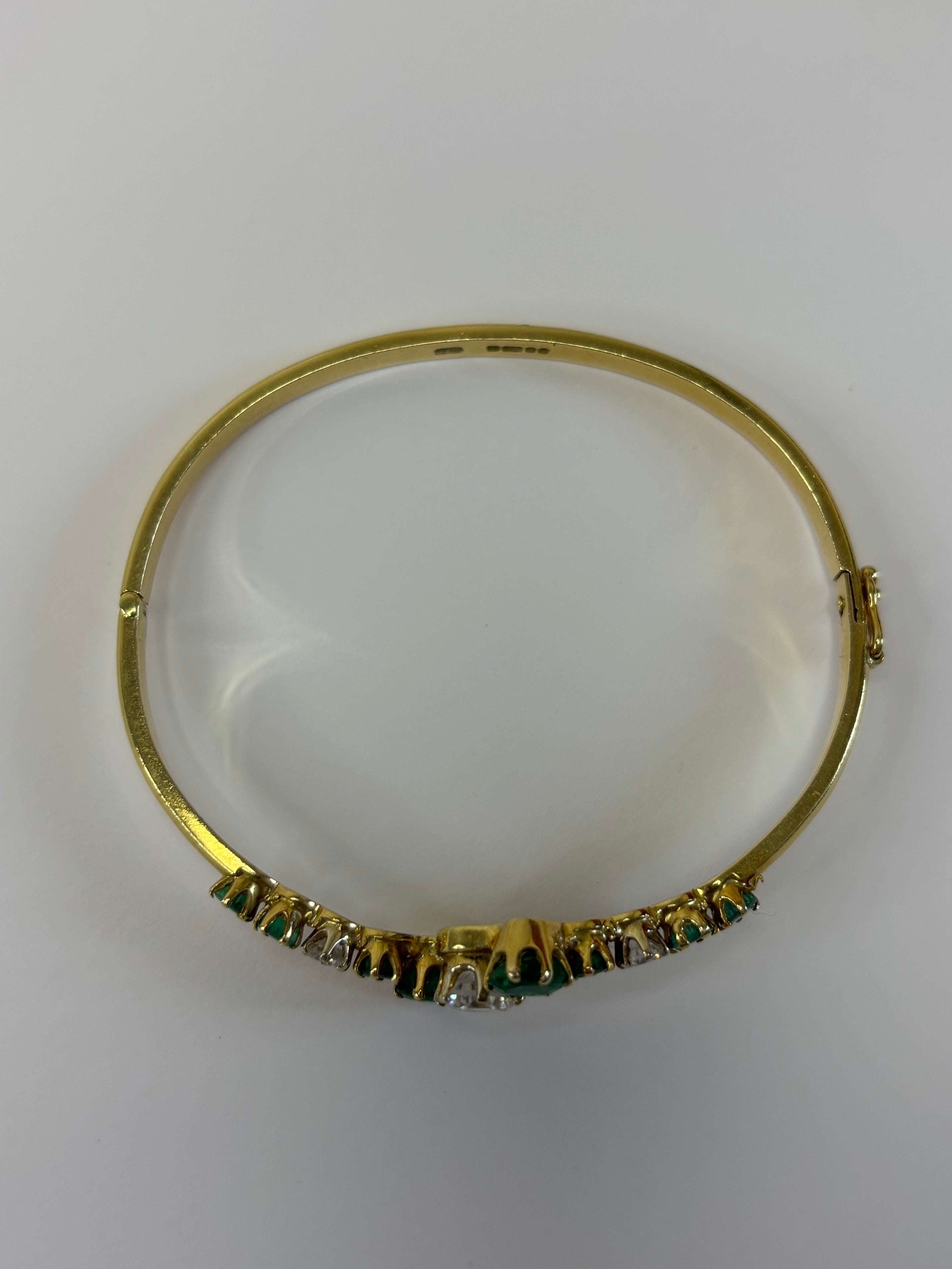 18ct Gold Emerald Bangle Bracelet 17g Good Condition
