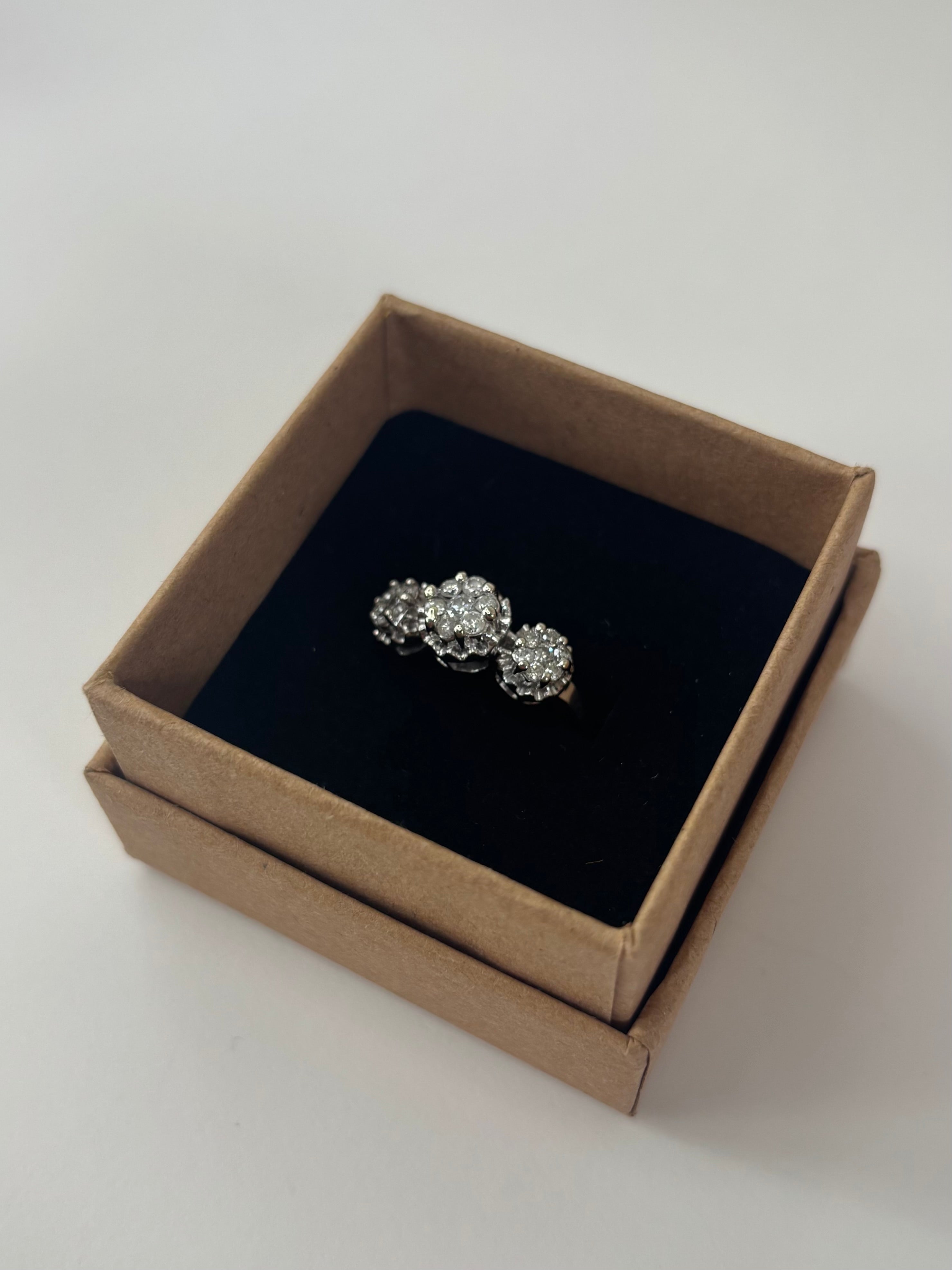 14ct White Gold 1ct Diamond Triple Cluster Ring 4.6g Size P Great Condition