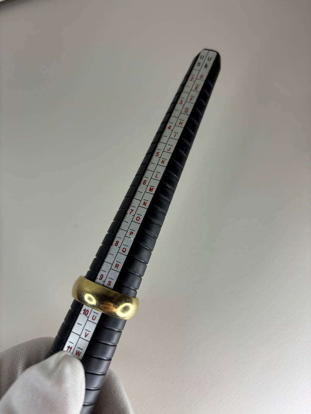 9ct Solid Gold Band Ring Size T 8g Great Condition Fully Hallmarked