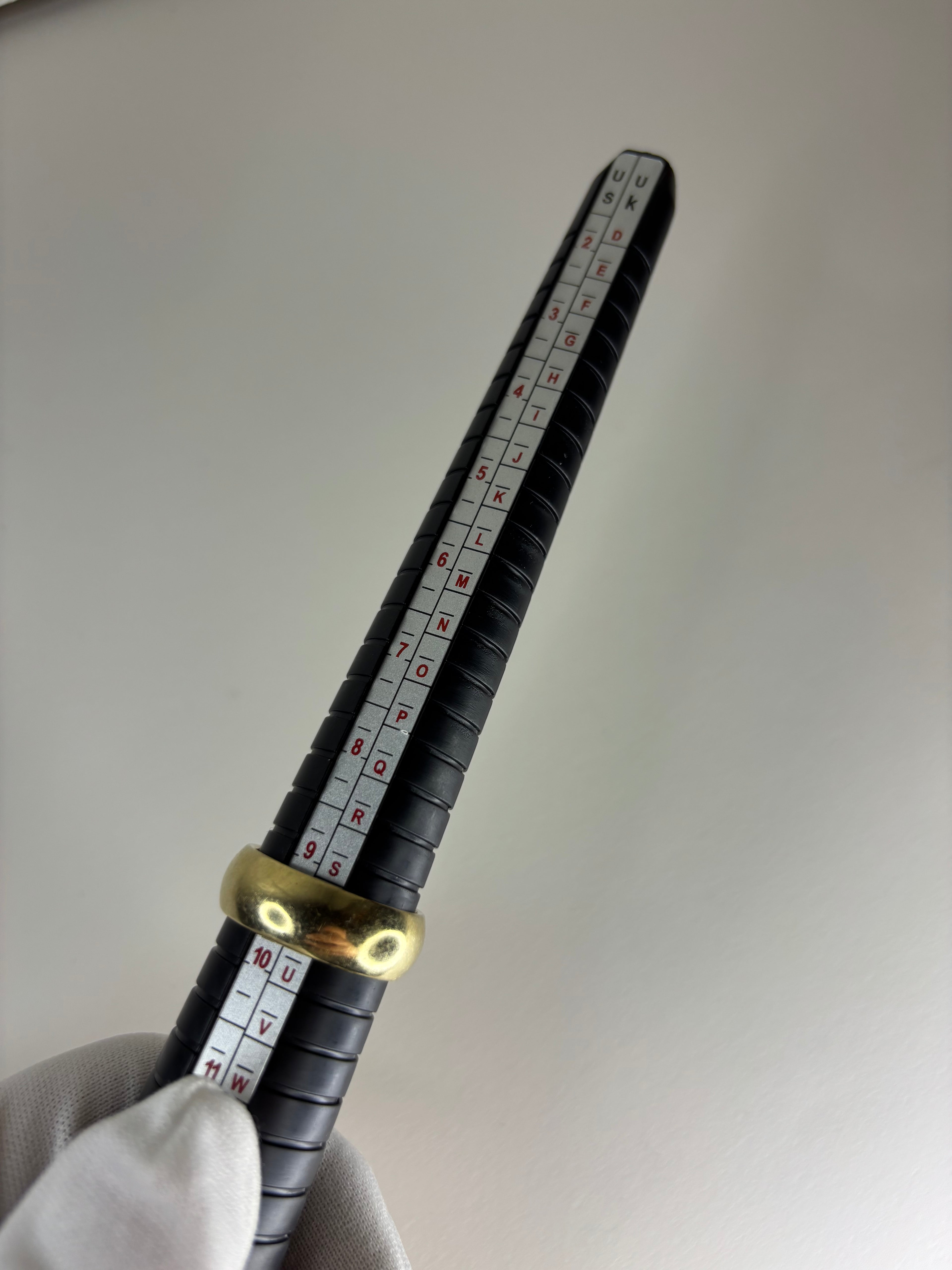 9ct Solid Gold Band Ring Size T 8g Great Condition Fully Hallmarked