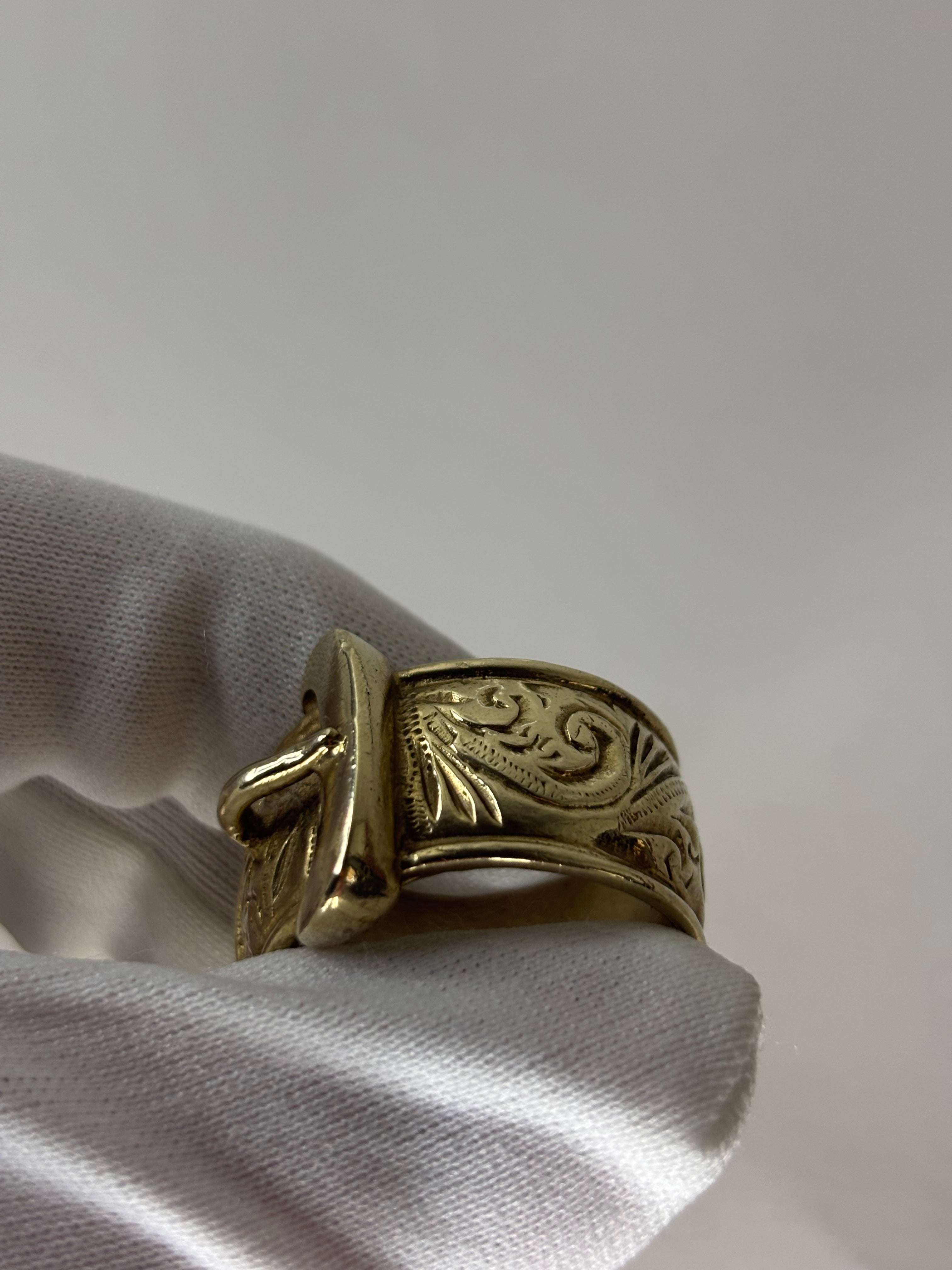 9ct Gold Buckle Ring 28.7g Size X Excellent Condition