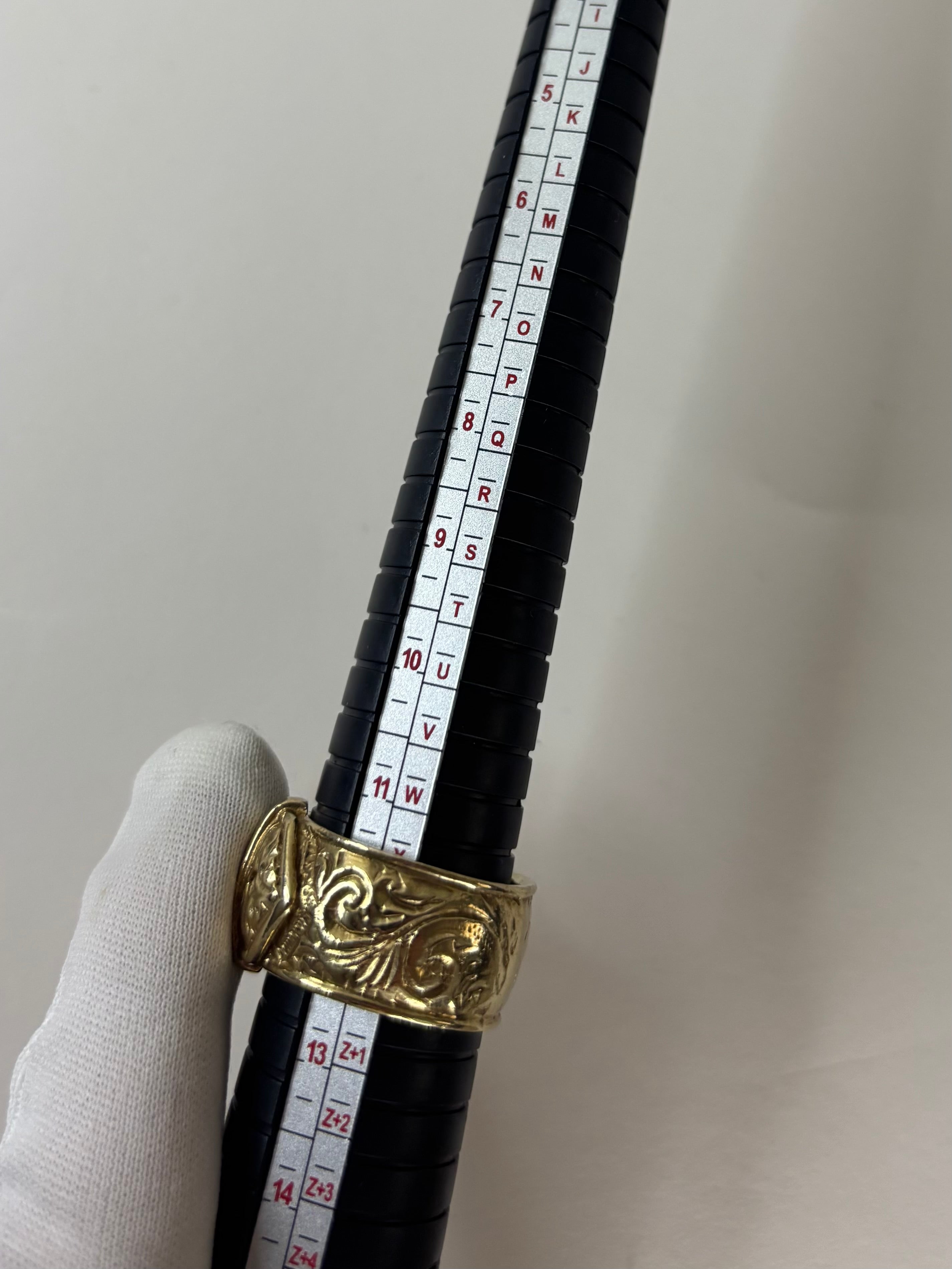 9ct Gold Buckle Ring 28.7g Size X Excellent Condition