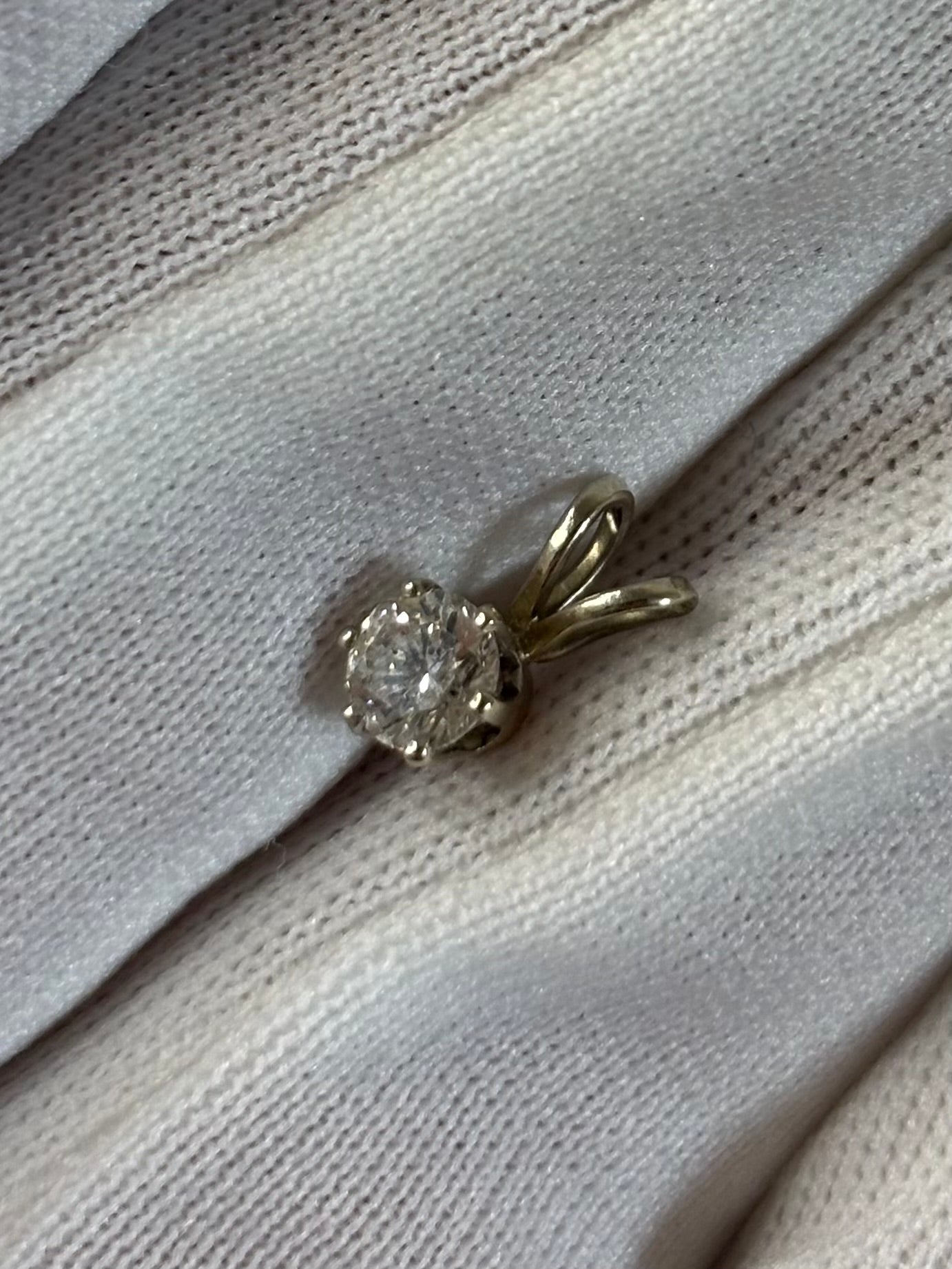 Vintage 14ct Gold 0.25ct Diamond Pendant 0.4g Great Condition
