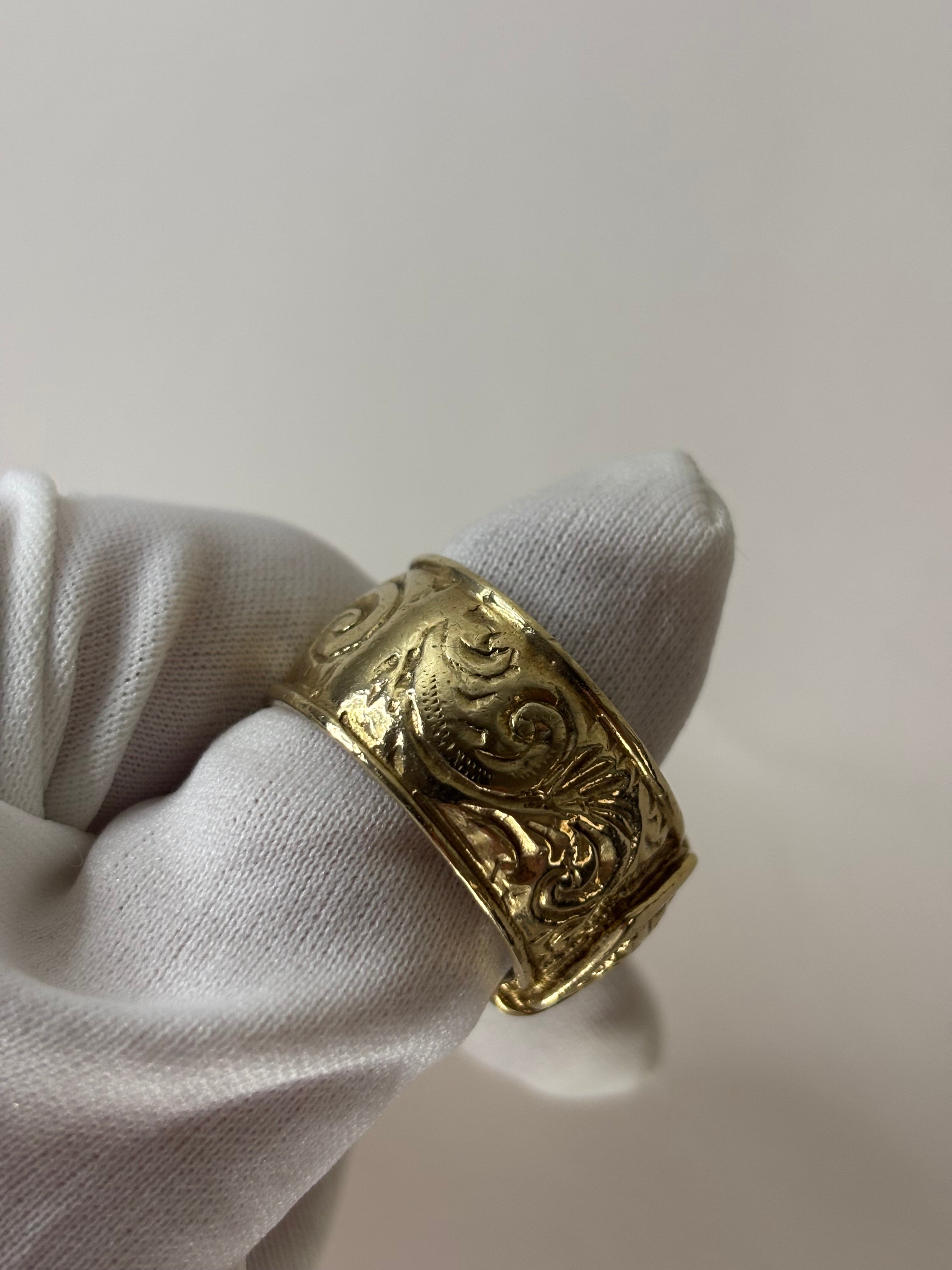 9ct Gold Buckle Ring 28.7g Size X Excellent Condition