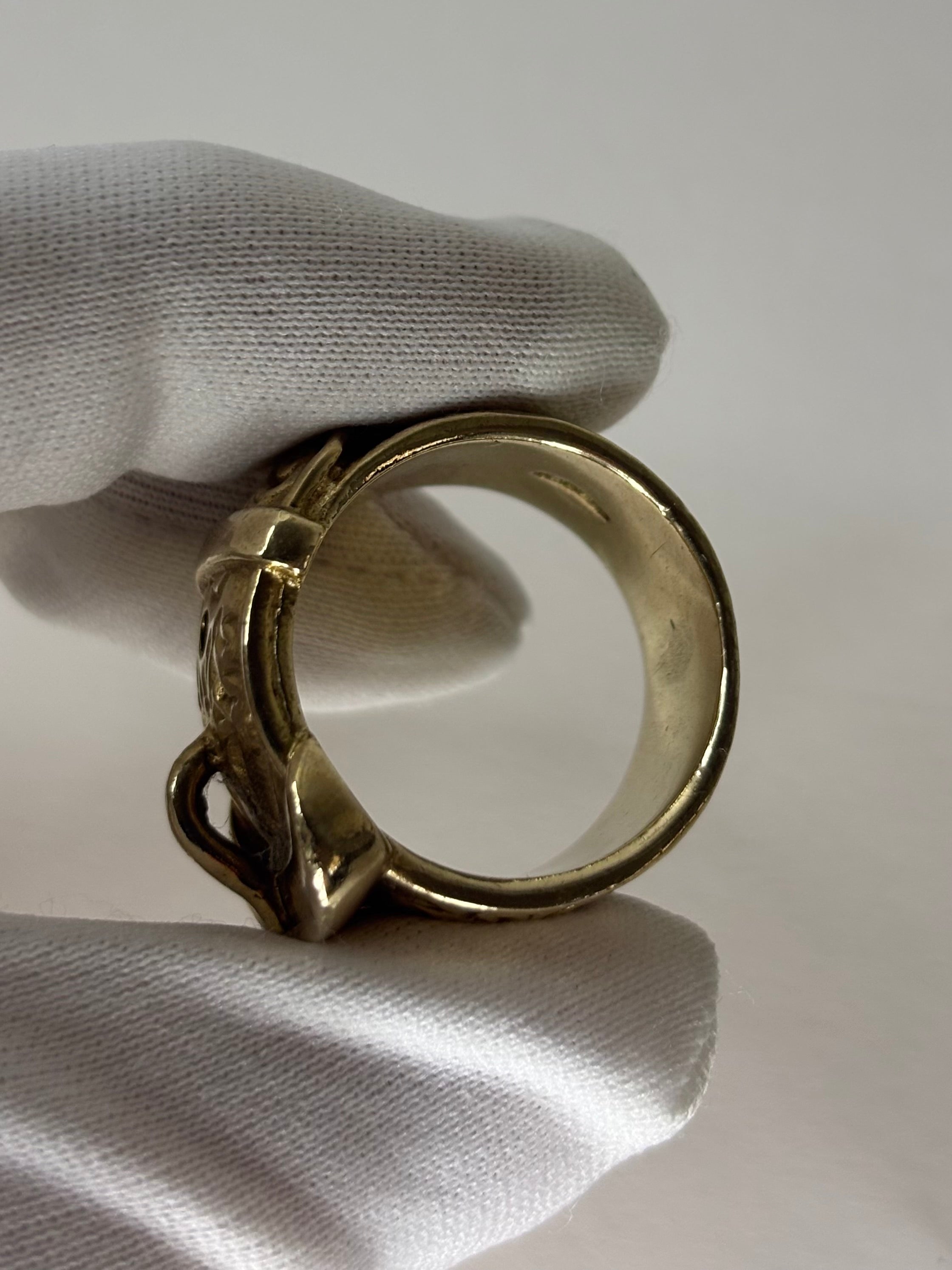 9ct Gold Buckle Ring 28.7g Size X Excellent Condition