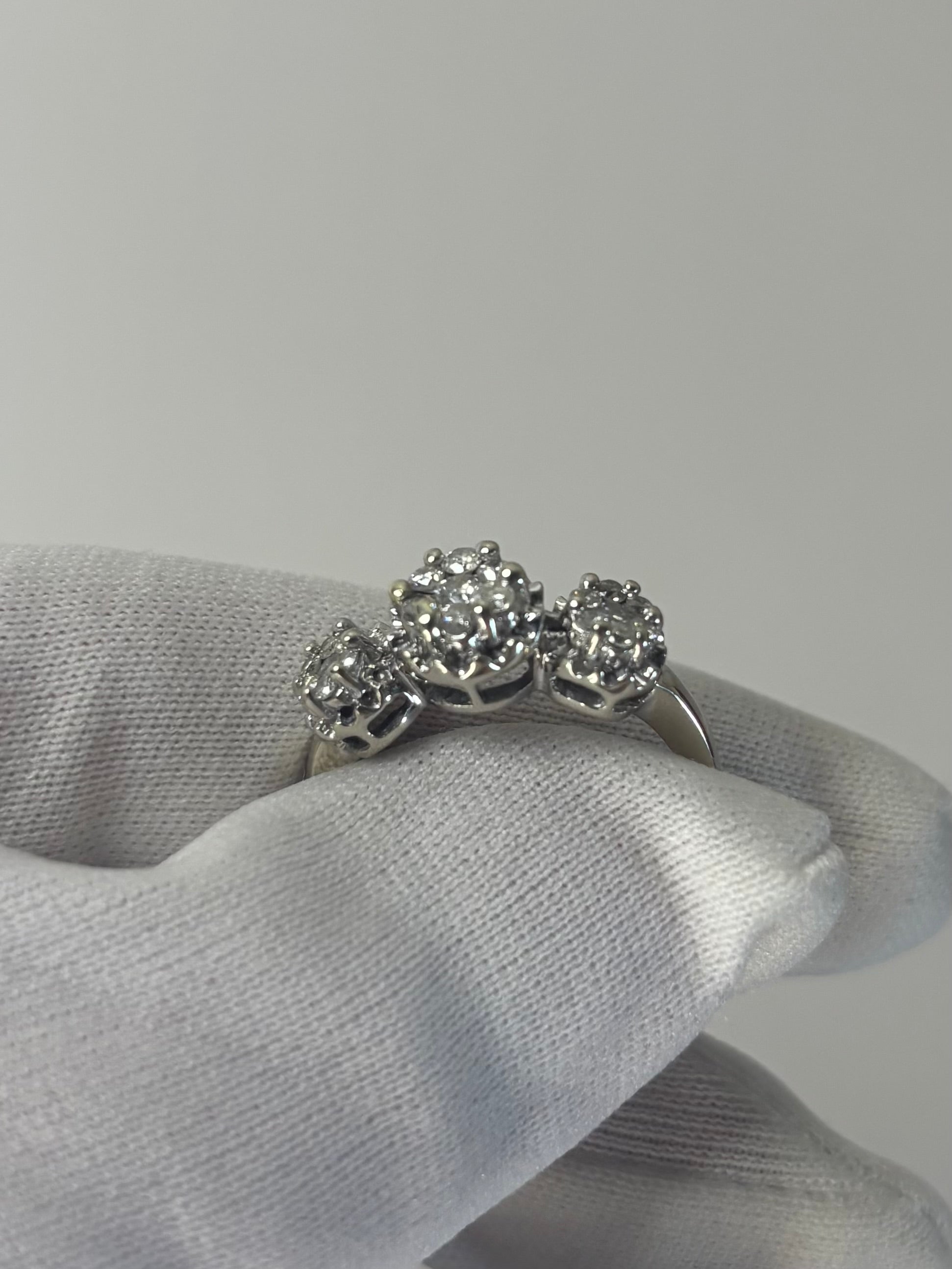 14ct White Gold 1ct Diamond Triple Cluster Ring 4.6g Size P Great Condition