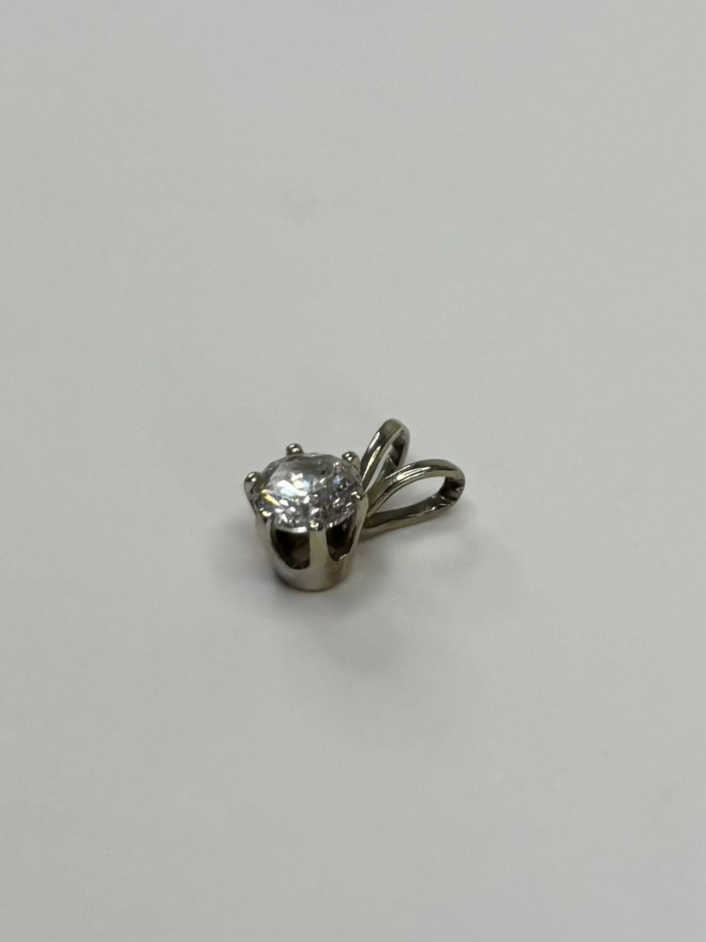 Vintage 14ct Gold 0.25ct Diamond Pendant 0.4g Great Condition