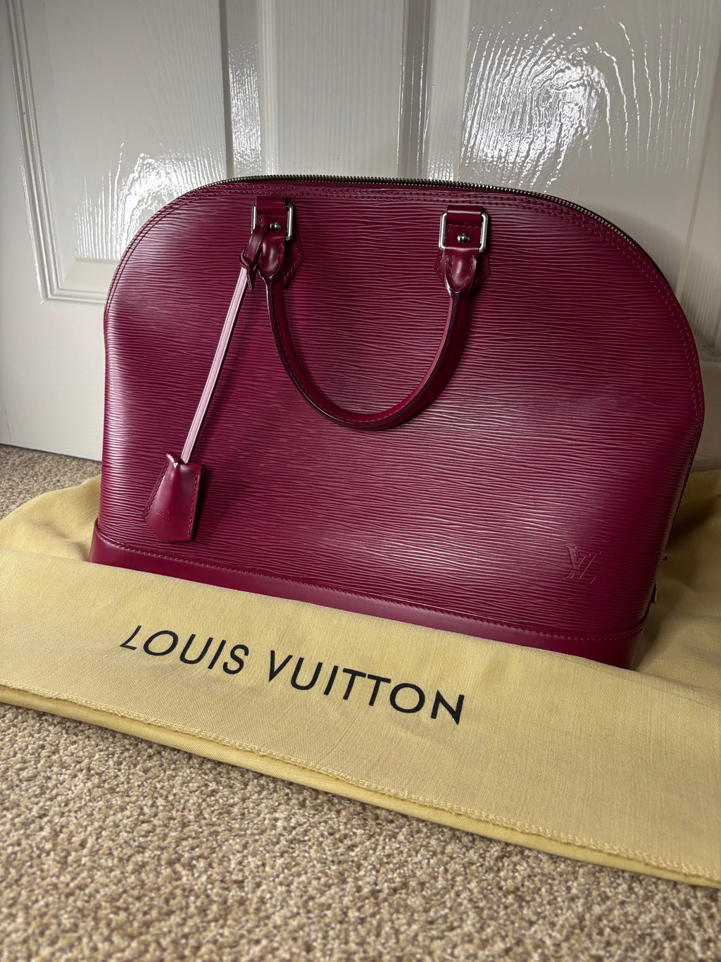 Louis Vuitton PM Alma Epi Leather In Fuchsia Red Great Condition